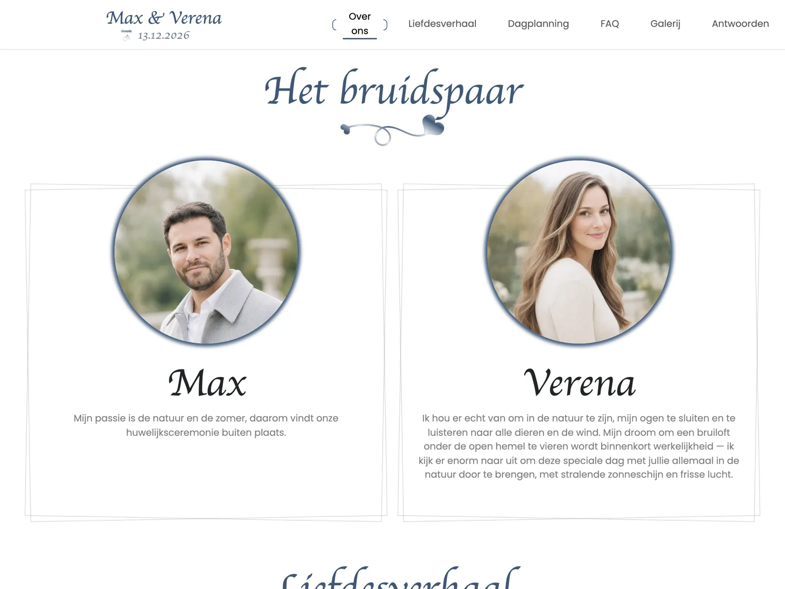 Opbouw van de trouwwebsite in het design Middernachtblauw: kop, aftelklok en RSVP-blok