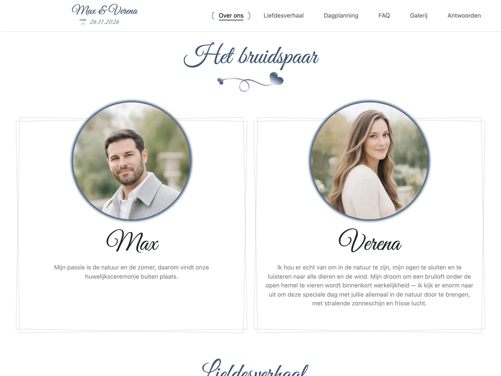 Opbouw van de trouwwebsite in het design Middernachtblauw: kop, aftelklok en RSVP-blok